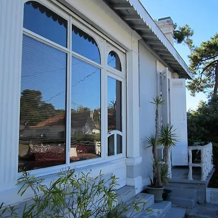 Maison De Charme Renovee بيت للعطل آركاشو